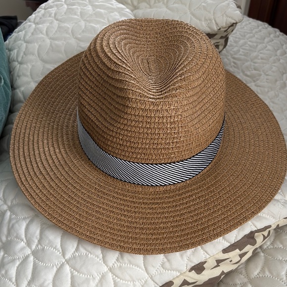Stylish Tan Straw Hat Fedora w/ Black and White Band Adjustable Interior Ribbon - Picture 2 of 6